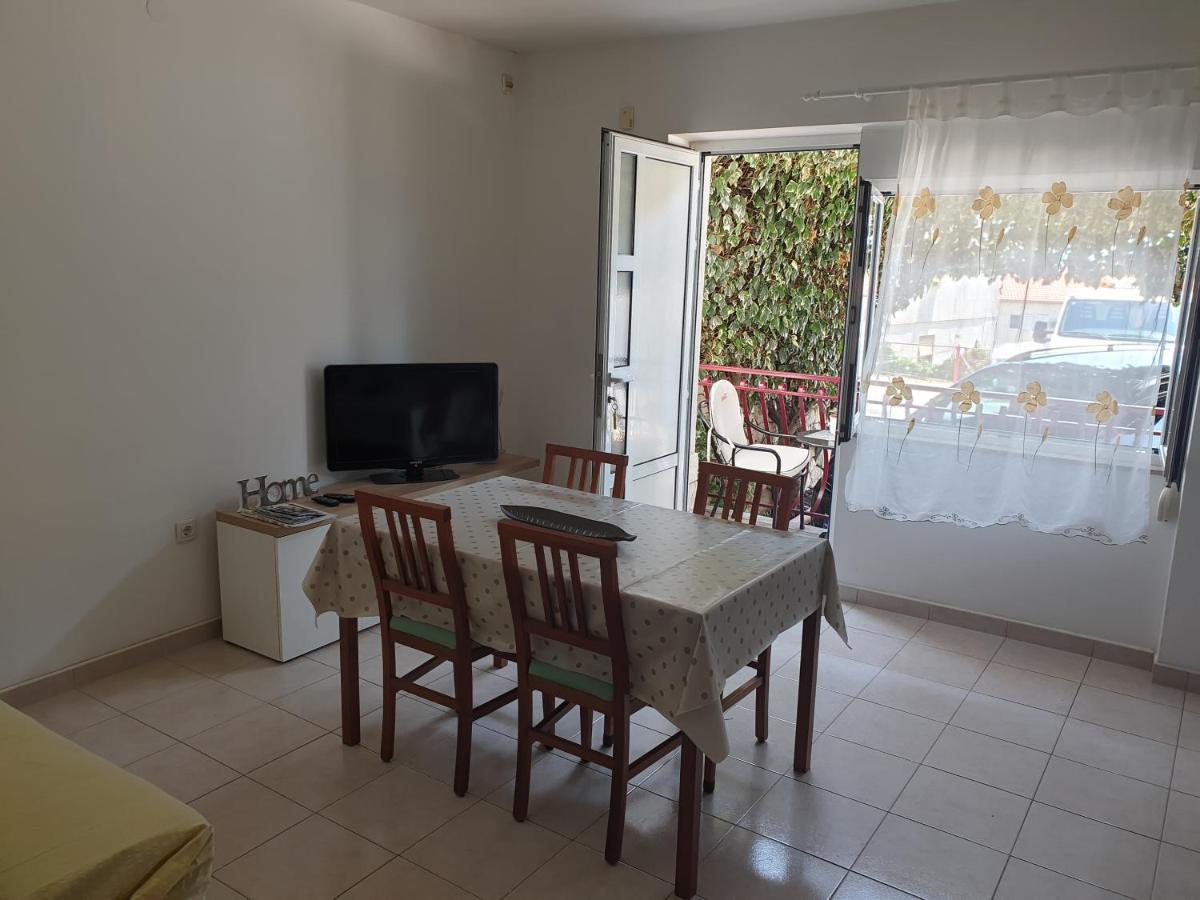Apartments Dubravka สปลิท ภายนอก รูปภาพ