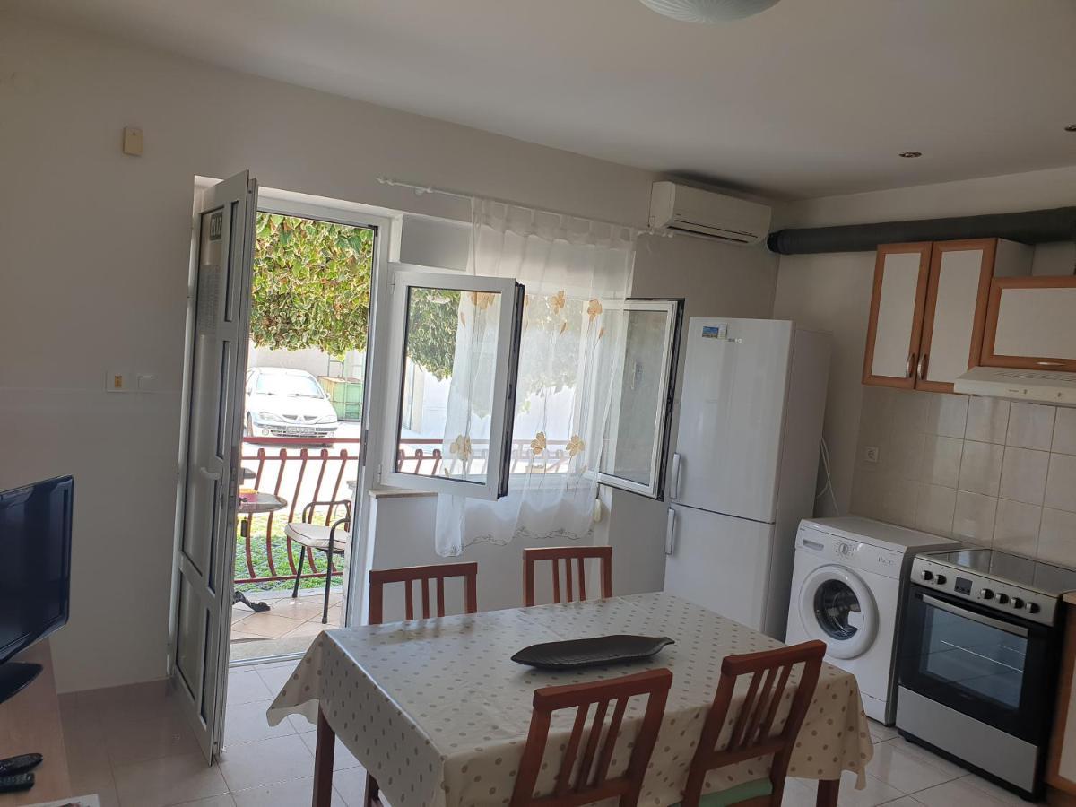 Apartments Dubravka สปลิท ภายนอก รูปภาพ